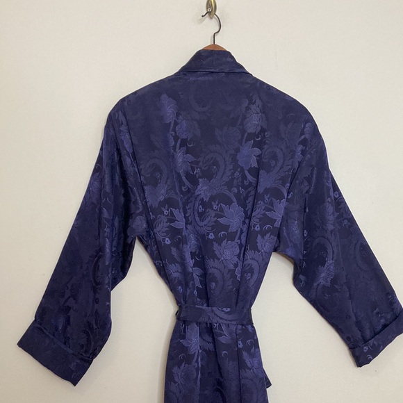 Vintage Victoria's Secret Robe Womens Small Purple Satin Paisley Dressing Gown - Picture 4 of 16